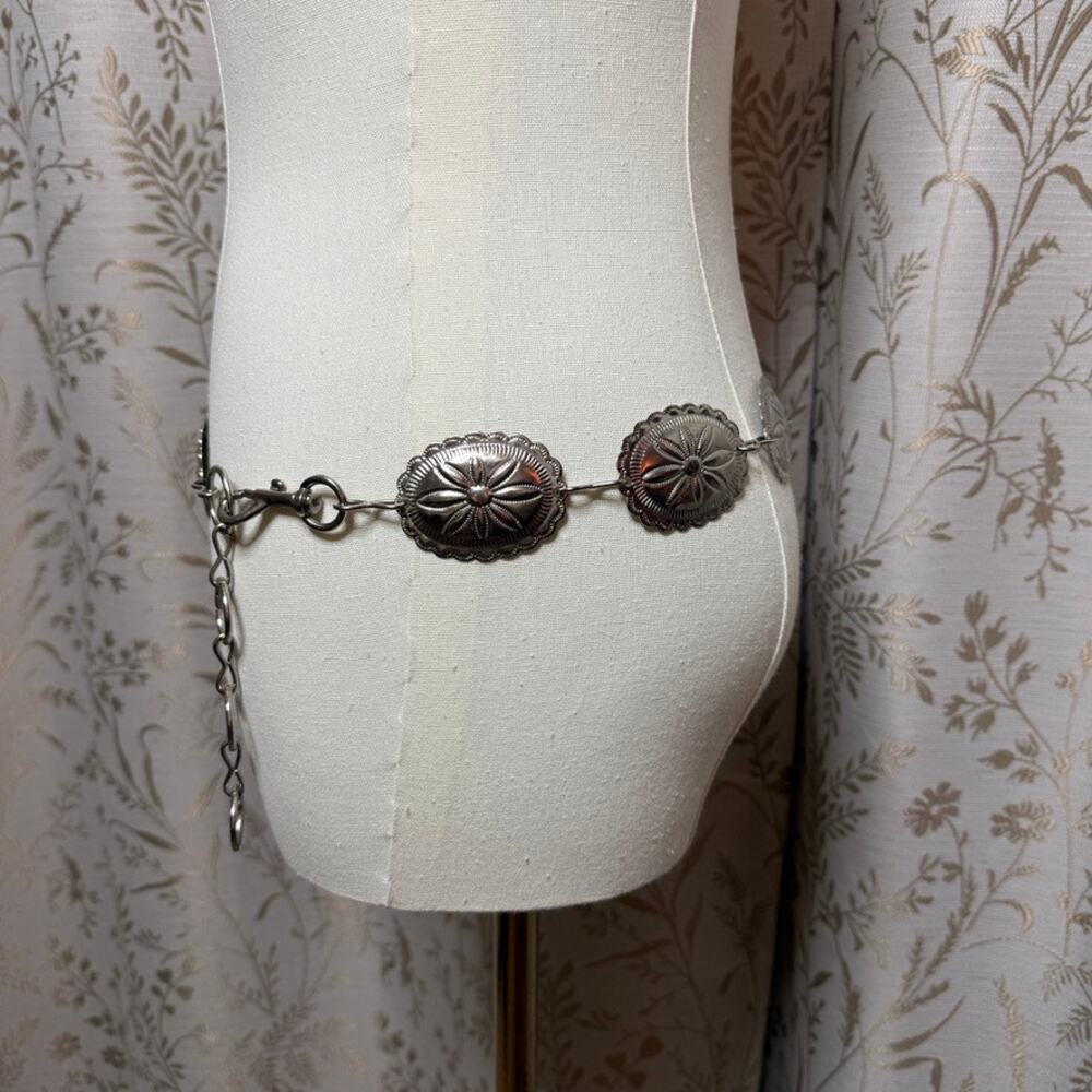 Vintage Silver Metal Concho Chain Belt Womens O/S Western Boho Cowgirl Indie - Picture 4 of 8